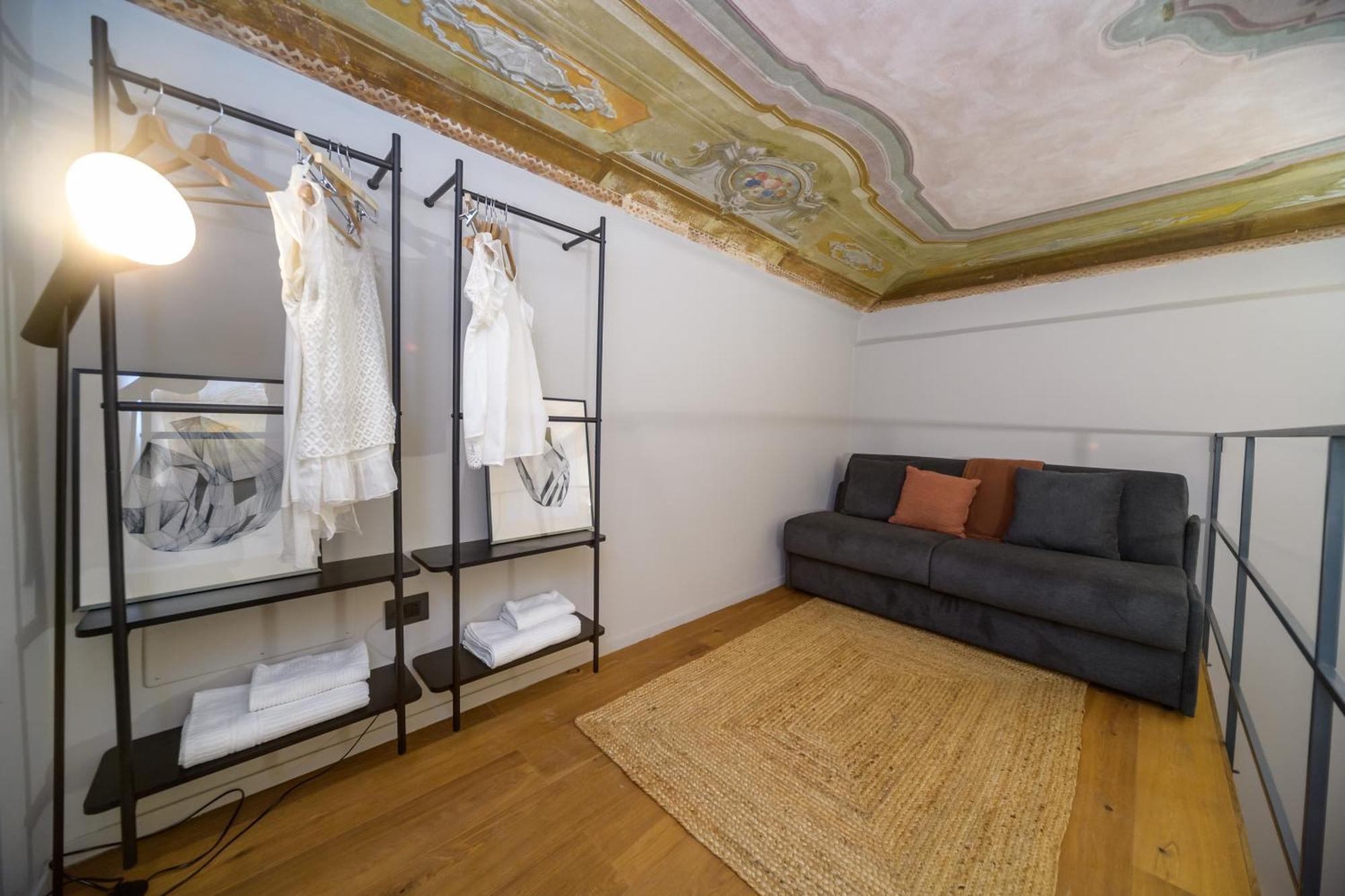 Eleven Luxury - Dimora Affrescata Del '500 A Pochi Passi Dall'acquario Apartamento *